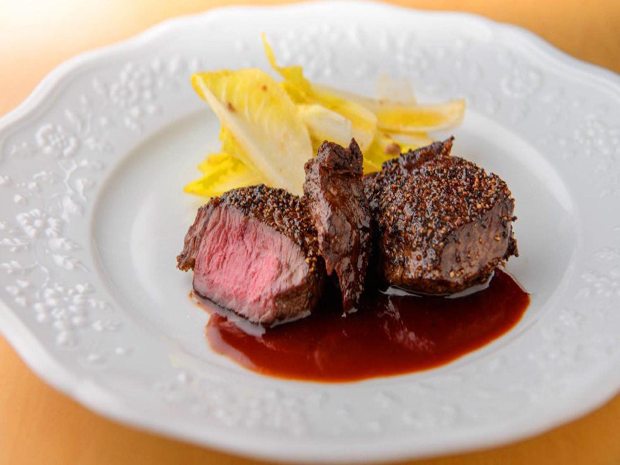 Shin Furano Prince Hotel Exterior foto A steak prepared using the dry-aging technique