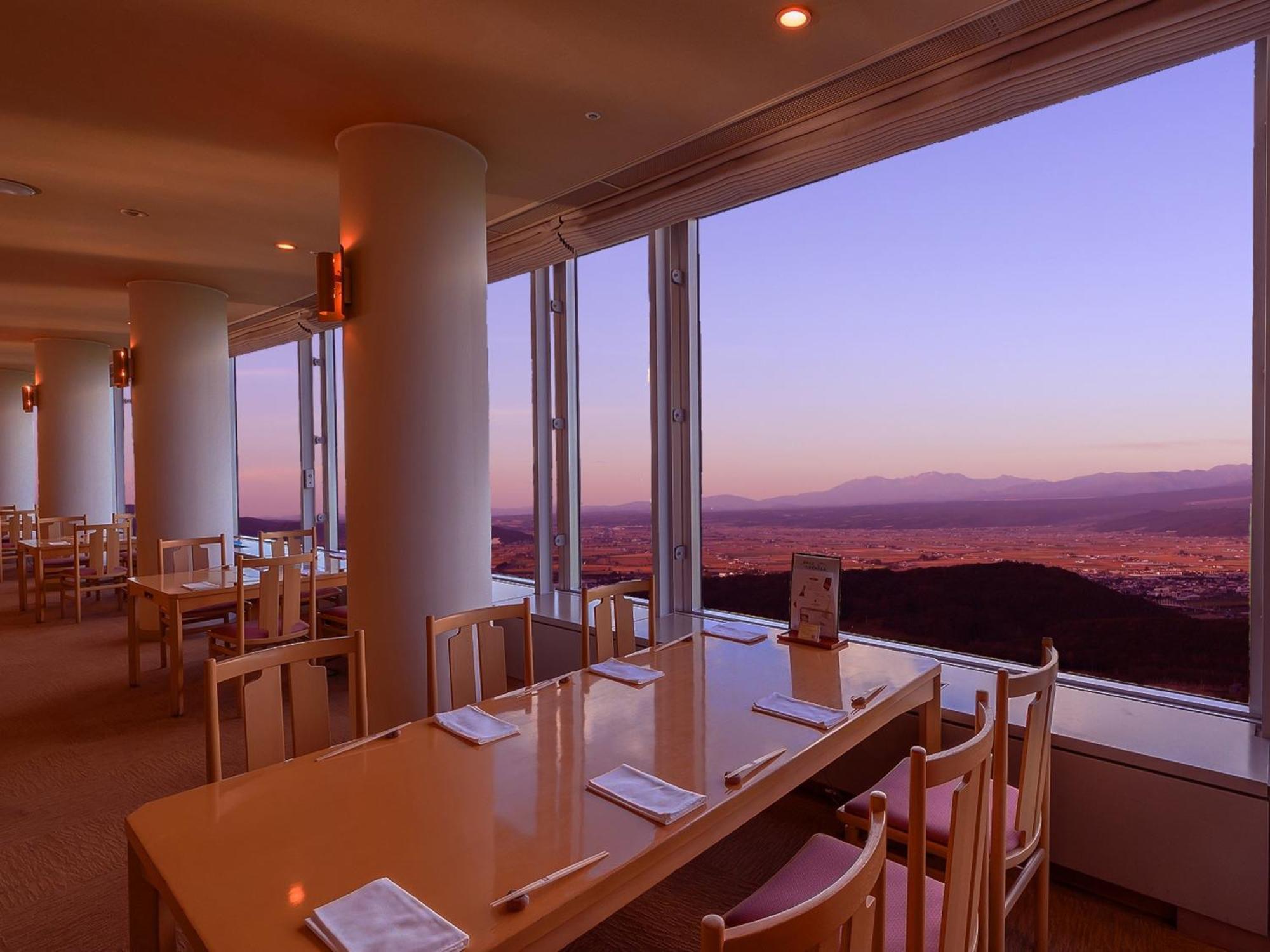 Shin Furano Prince Hotel Exterior foto Restaurant